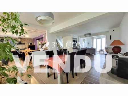 belle traditionnelle en briques