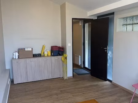 vente locaux professionnels 2 pièces 28 m² à eysines (33320)  745 €