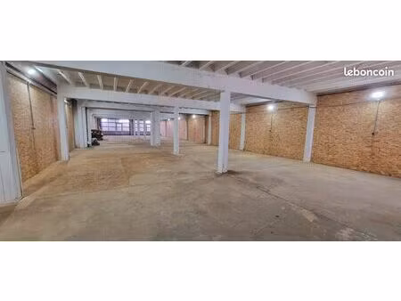340 m² au sol 1500 / mois entrepôt / stockage / atelier / bureaux