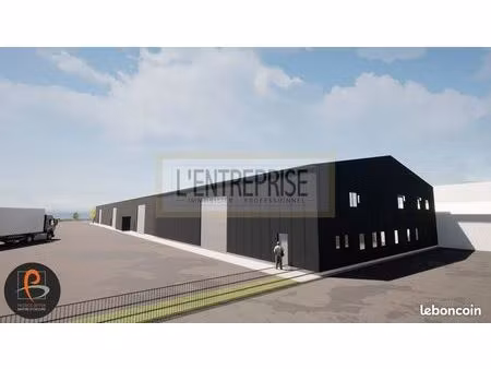 local 400 m² plouedern