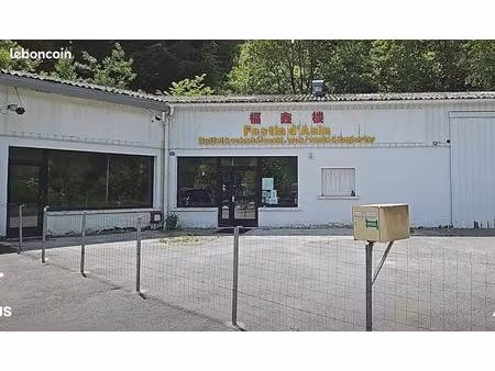 local 300 m² saint-claude