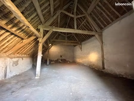 bâtiment 250 m² cellettes