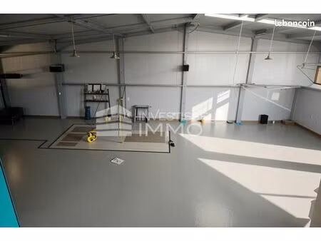 local industriel 521 m²