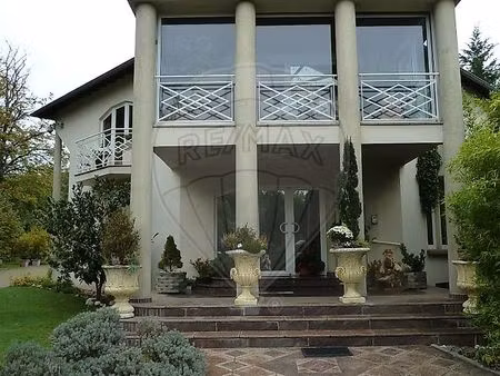 maison 4 pièces 260 m²