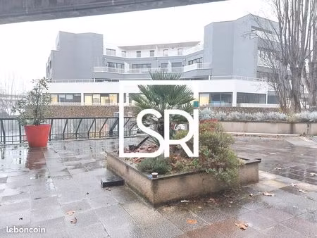 local bureaux 87 m²