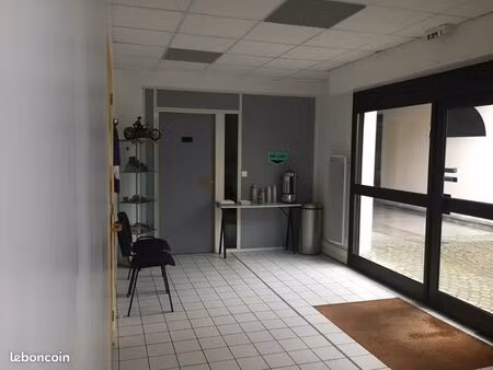 local bureaux 160 m²