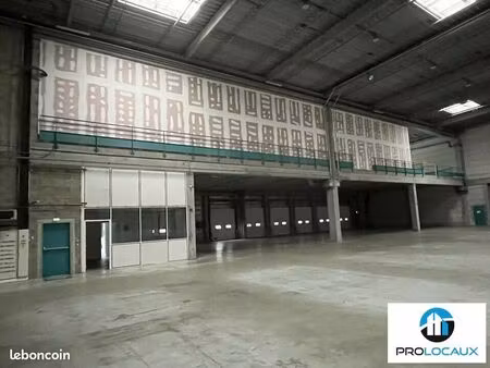 local logistique 5 409 m²