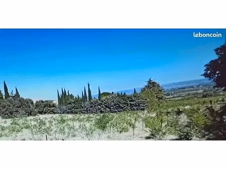 terrain constructible 150 / m2 à st.guiraud