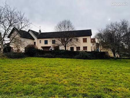 immeuble 8 pièces 214 m²