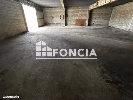 local commercial 181 m²