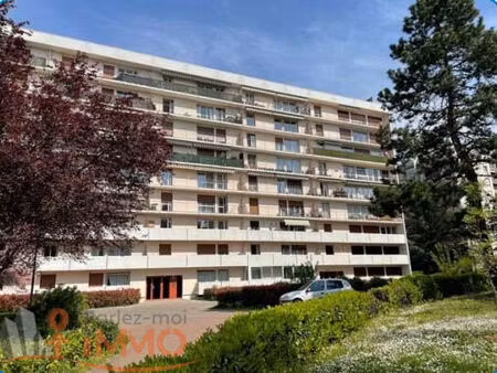 location appartement 6 pièces 96 m² à rillieux-la-pape (69140)