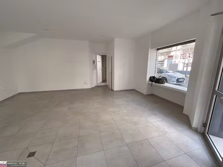 location commerce 1 pièce 37 m² à béziers (34500)