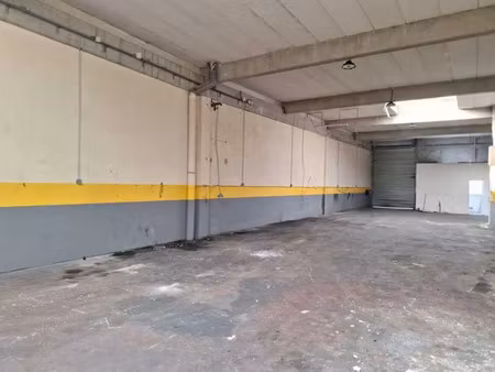 a louer local d'activités 260 m² - z.i de blanquefort