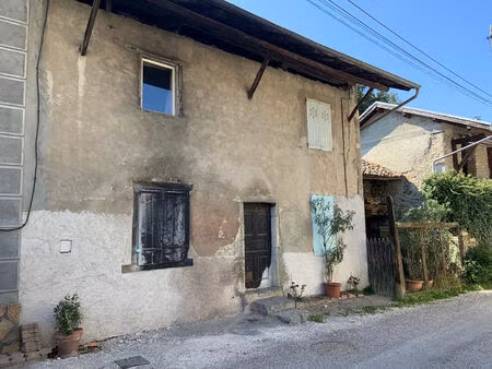 propriété de 2 bâtiments