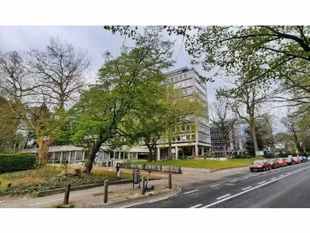 plateau de bureau à louer - chaussée de la hulpe 177