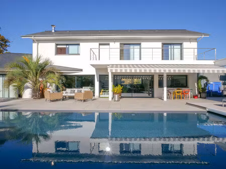 vente maison 5 pièces 202m2 lons 64140 - 875000 € - surface privée