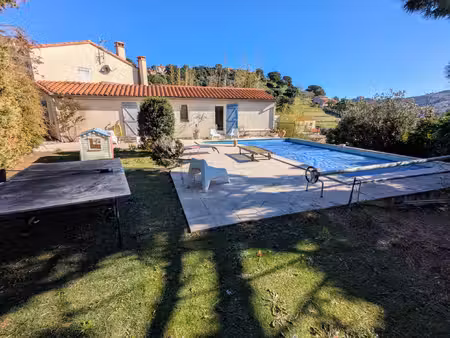 magnifique villa a vendre a collioure  4 faces avec piscine
