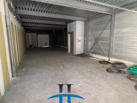 entrepôt bureaux 152m2 martillac sortie autoroute