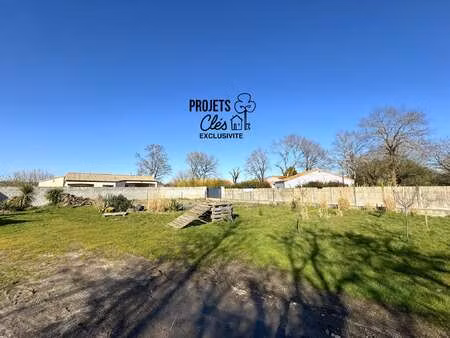 vente terrain à grosbreuil (85440) : à vendre / grosbreuil