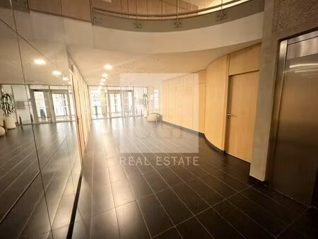 location bureau 401 m² à écully (69130)