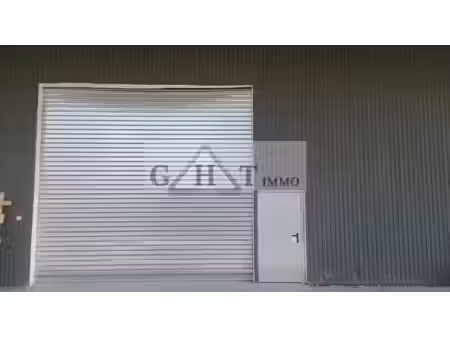 cellule de 330 m² en zone industrielle - saint-germain-lès-arpajon