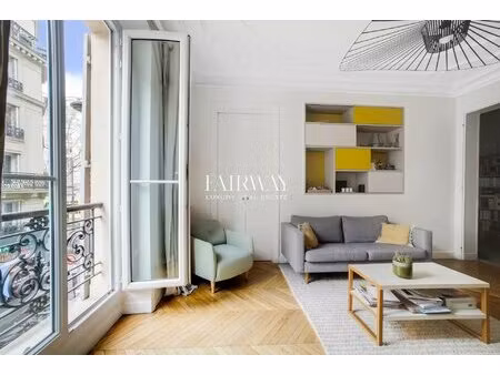 appartement de charme de 68m² avec 2 chambres et balcon à paris 18ᵉ dans les epinettes