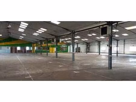 vente bureaux et commerces à candé (49440) : à vendre / candé