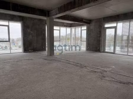 vente bureaux et commerces à mouilleron-le-captif (85000) : à vendre / mouilleron-le-capti