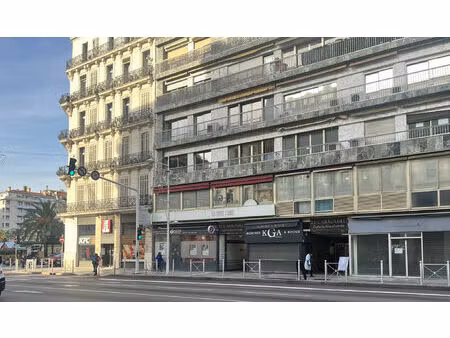 location bureau 22 m² à toulon (83000)