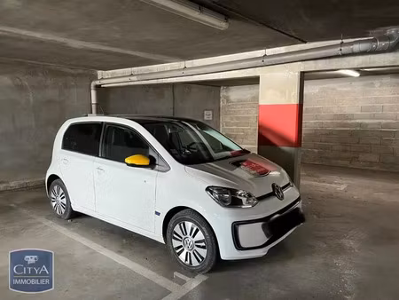 parking à louer 9 m² - tours (37) - 65€