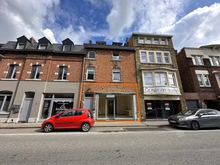 commerce à louer dans le centre de hamoir