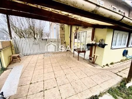 immeuble   3 appartements  avec garage  cave