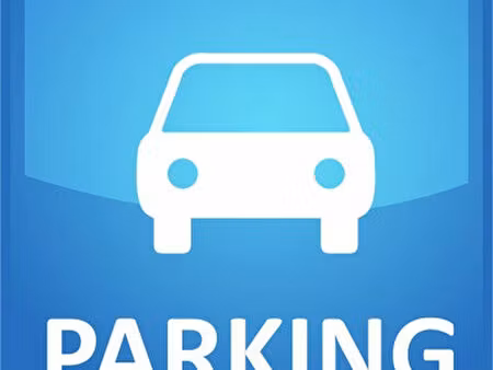 location parking / box  le kremlin