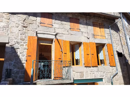 tence 43190. charmante maison de ville en pierre de 90m2 s