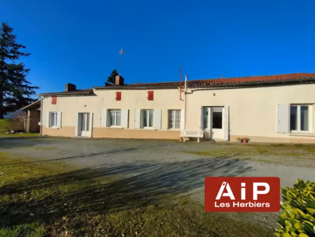 vente maison à rochetrejoux (85510) : à vendre / 140m² rochetrejoux