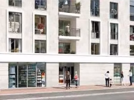 vente locaux professionnels 75.75 m² à rognac (13340)  265 125 €