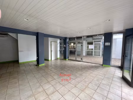 vente commerce 155 m² sarlat-la-canéda (24200)