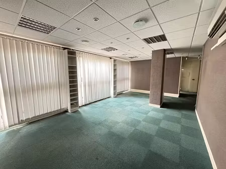 location locaux professionnels 100 m² à chalons-en-champagne (51000)  1 350 €