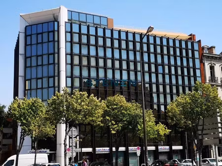 location bureaux 365 m2 13008 marseille