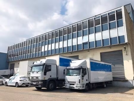 vente local d'activités trappes 3 819 m²