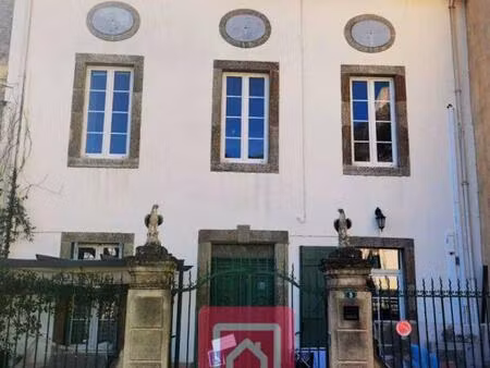 maison de villa 260 m²