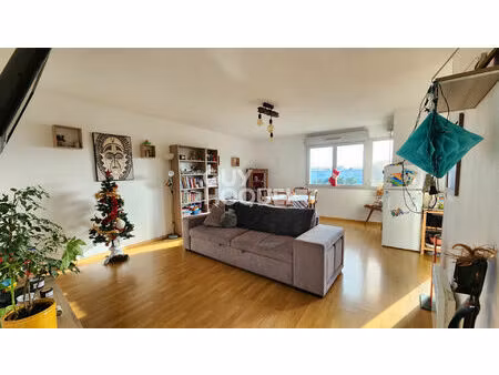 appartement agen t3 65 m2 ascenseur  balcon et parking