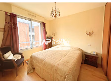 appartement 2 pièces avec parking et cave ? ville en bois  la rochelle