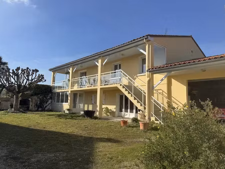 vente maison 6 pièces 170 m² à mortagne-sur-gironde (17120)  378 000 €