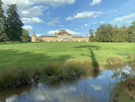 château à vendre à magny-cours