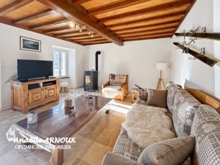 vente maison 7 pièces 247 m² à ancelle (05260)  639 500 €