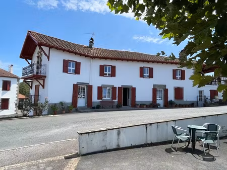 vente immeuble 13 pièces 236 m² à iholdy (64640)  259 990 €