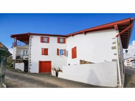 immeuble à vendre iholdy (64)