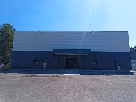 location local d'activités chasseneuil du poitou 2 100 m²