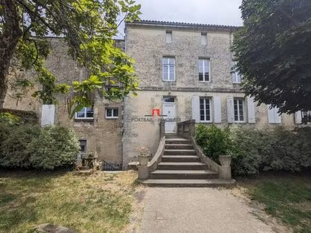 prestigieux immeuble de rapport en vente à saint-seurin-de-bourg  nouvelle-aquitaine